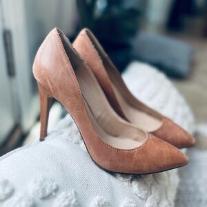 Jessica Simpson Leather Pump